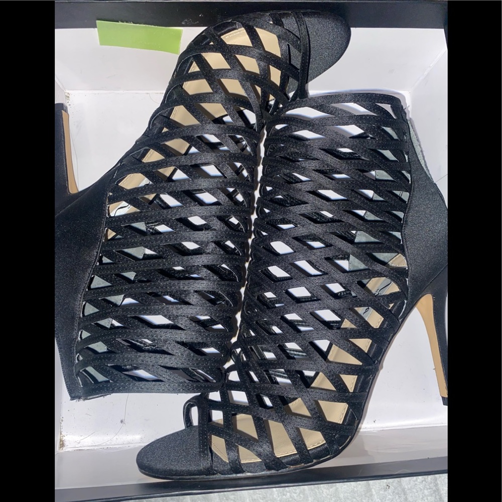 Brand new Nina shoes Cypress LS dress sandals